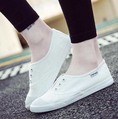 这双蕾丝一脚蹬厚底懒人鞋也太火了(图) 这双蕾丝一脚蹬厚底懒人鞋也太火了(图)