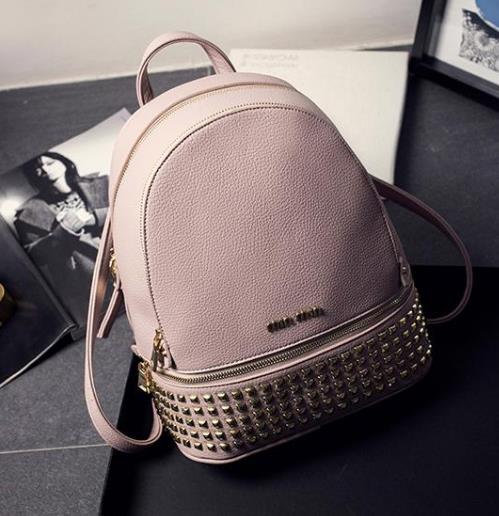 今年流行的菱格真皮双肩包 简约又时尚