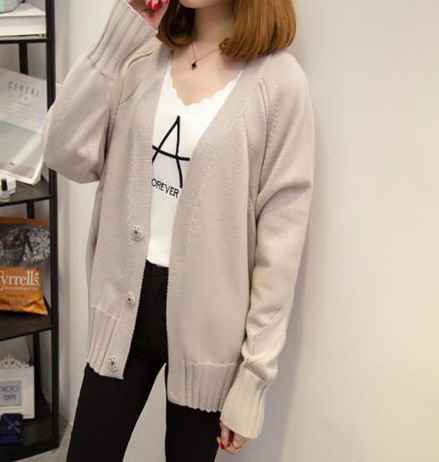 短款长袖毛衣的多种搭配:知性优雅又显瘦(图) 短款长袖毛衣的多种搭配:知性优雅又显瘦(图)