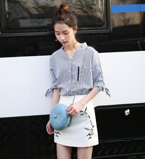 有了这几款牛仔衬衫搭配 轻松迷倒你的男神