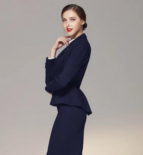 90后职场女生的穿衣搭配示范（图）