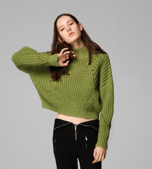 针织衫是春季最流行的时髦单品 让你又酷又美