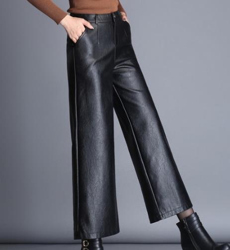高腰休闲直筒皮裤搭配高跟鞋：打造气质御姐范儿