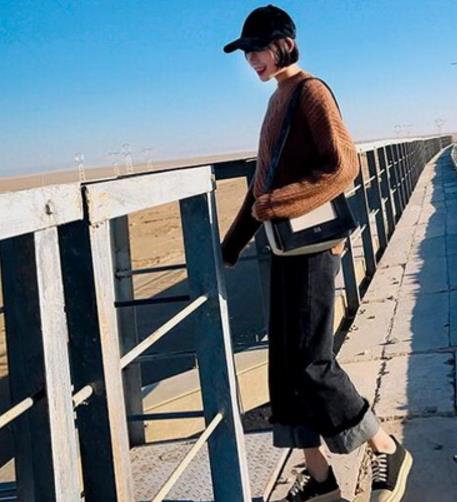 适合腿粗MM穿的喇叭牛仔裤 减龄显瘦 适合腿粗MM穿的喇叭牛仔裤 减龄显瘦