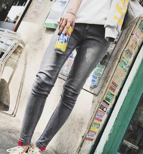 春季怎么穿才最有腔调 牛仔裤的多种搭配（图）