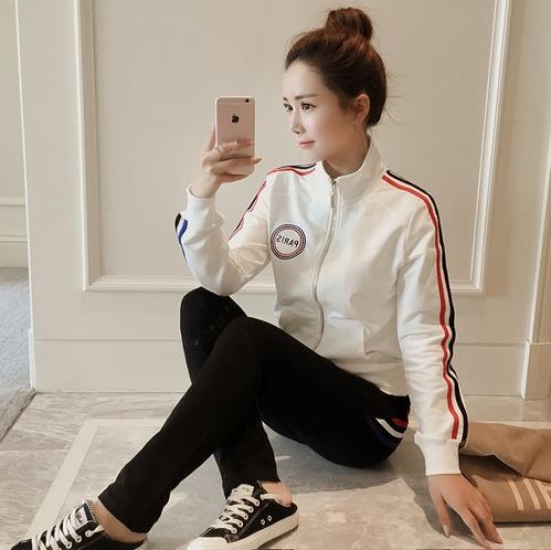 时尚达人必须要有的神器:卫衣两件套搭配分享 时尚达人必须要有的神器:卫衣两件套搭配分享