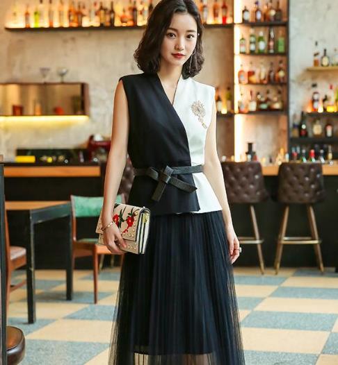 今年百褶裙又出新鲜款式 经典又时髦 今年百褶裙又出新鲜款式 经典又时髦