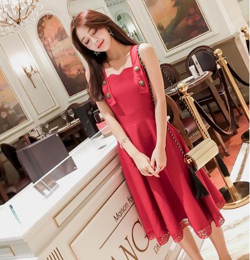 性感优雅迷人 穿连衣裙要的就是这个感觉（图）