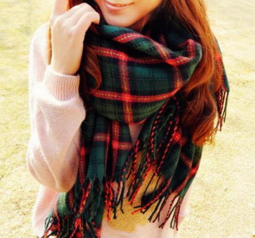 时尚达人必备 这几款温暖又时髦的围巾（图）