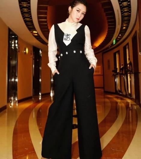 明星教你小个子穿出大长腿的搭配示范（图）