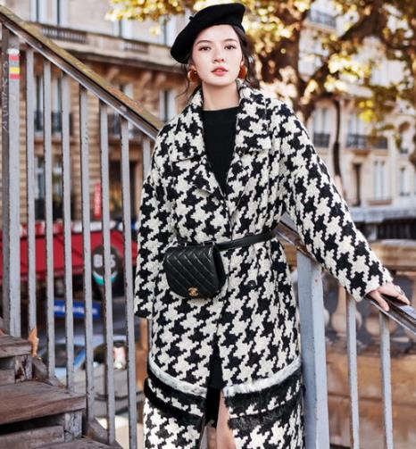 新年时髦穿搭 简单格子呢大衣必备(图) 新年时髦穿搭 简单格子呢大衣必备(图)