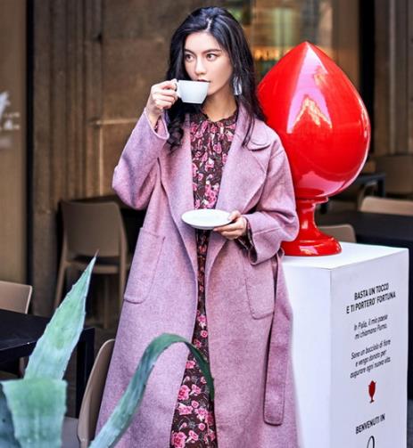 新年时髦穿搭 简单格子呢大衣必备(图) 新年时髦穿搭 简单格子呢大衣必备(图)