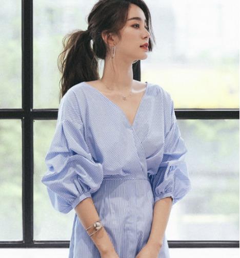 优雅大方的条纹衬衫搭配 彰显知性美