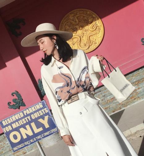 优雅大方的条纹衬衫搭配 彰显知性美