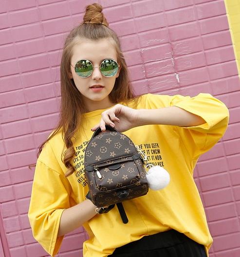 适合春季出游的5款时尚双肩包推荐（图）