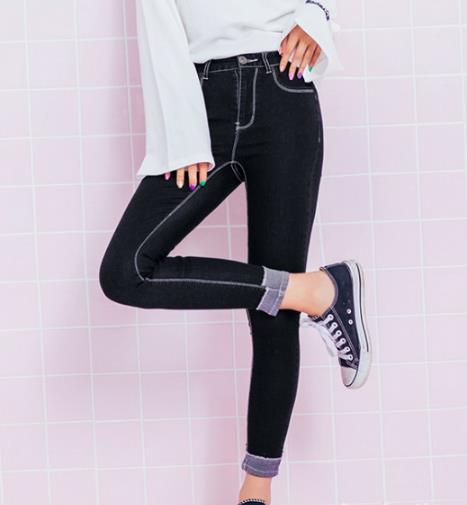 听说 显瘦百搭可是牛仔裤的致命优点(图) 听说 显瘦百搭可是牛仔裤的致命优点(图)