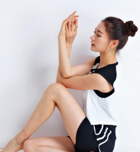 短裤搭配短袖 健身也要保持时尚气质（图）