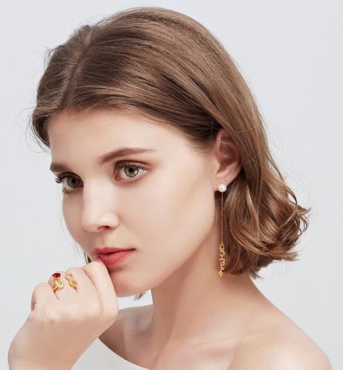 让你美丽动人的5款春日配饰推荐（图）