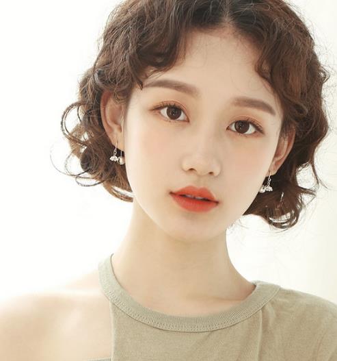 让你美丽动人的5款春日配饰推荐（图）