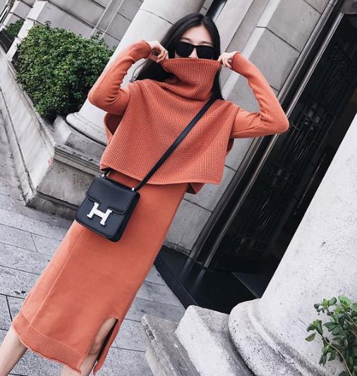 金丝绒百褶裙套装做打底 包你满意（图）