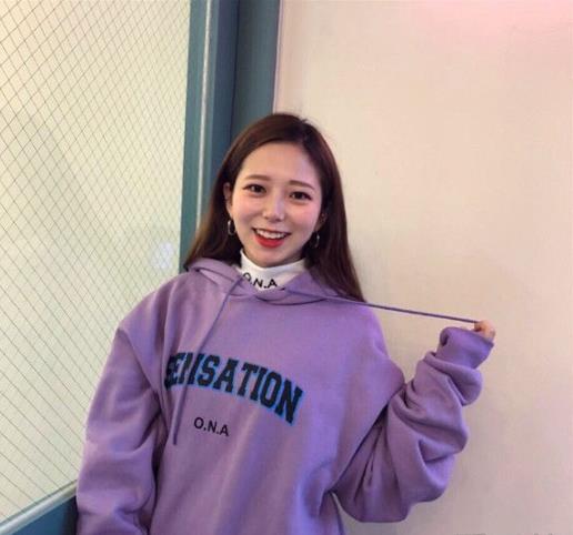 春季流行香芋紫 紫色卫衣搭配很出彩（图）