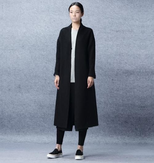 刺绣灯笼袖连衣裙搭配短靴 知性范儿十足 刺绣灯笼袖连衣裙搭配短靴 知性范儿十足