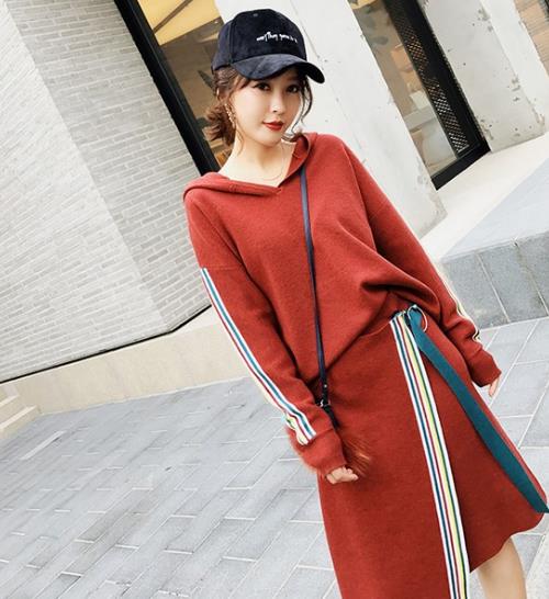 时尚达人街拍上镜必备人气套装 彰显潮流气息 时尚达人街拍上镜必备人气套装 彰显潮流气息