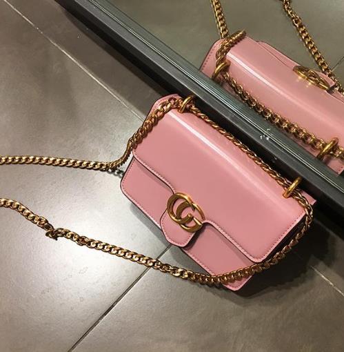 很上档次的小方包 让你拿着很显气质（图）