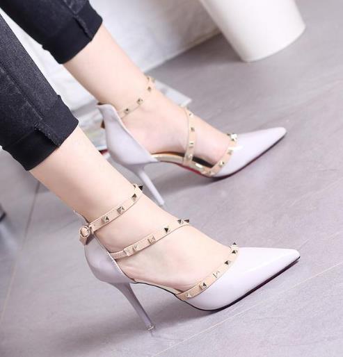 美鞋搭美脚 这几款尖头鞋尽显强大气场（图）