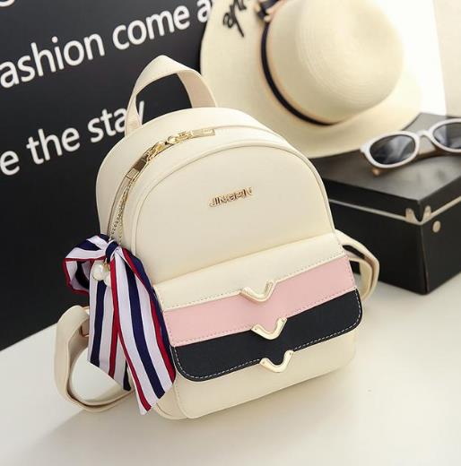 聪明女人今年都在入手这几款小巧双肩包（图）