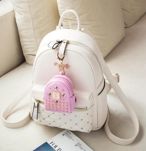 聪明女人今年都在入手这几款小巧双肩包（图）