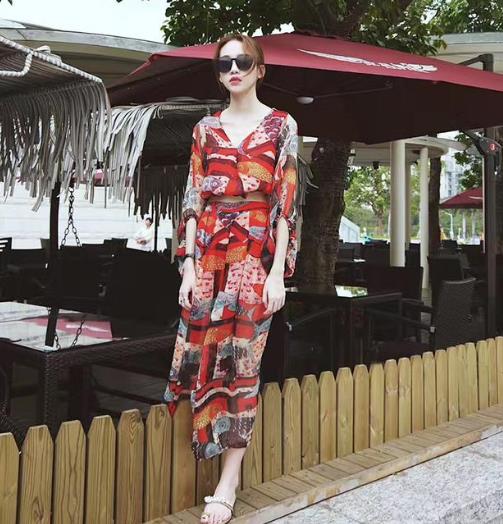 5款欧货套装搭配 气质一下就上来了(图) 5款欧货套装搭配 气质一下就上来了(图)