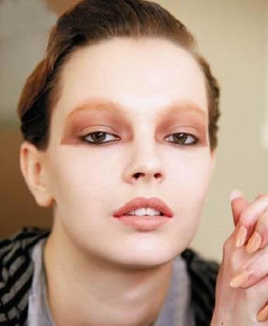 5大眼周保养方法 轻松解决黑眼圈细纹（图）