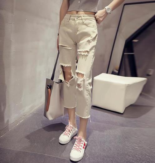 牛仔裤怎么穿才时髦显瘦 牛仔裤穿搭示范（图）