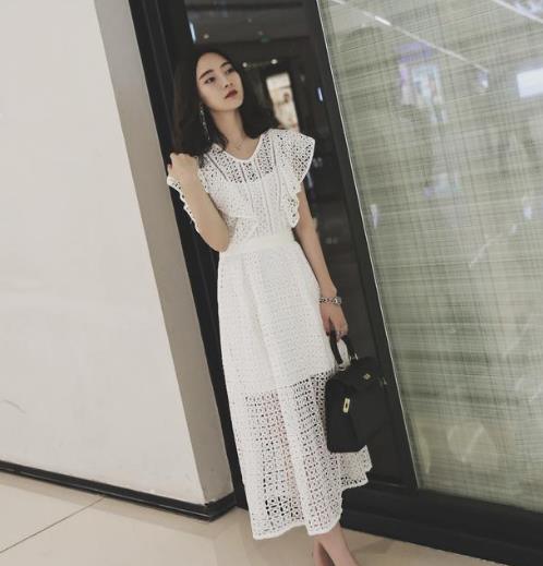 聚会怎么穿 唯美又有女人味的连衣裙推荐(图) 聚会怎么穿 唯美又有女人味的连衣裙推荐(图)