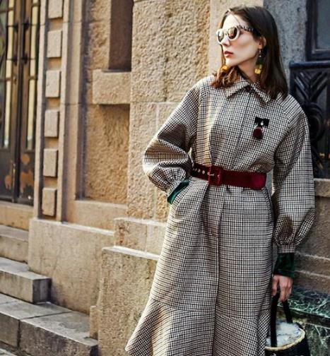 2018再掀格纹潮 格纹大衣焕发时尚魅力