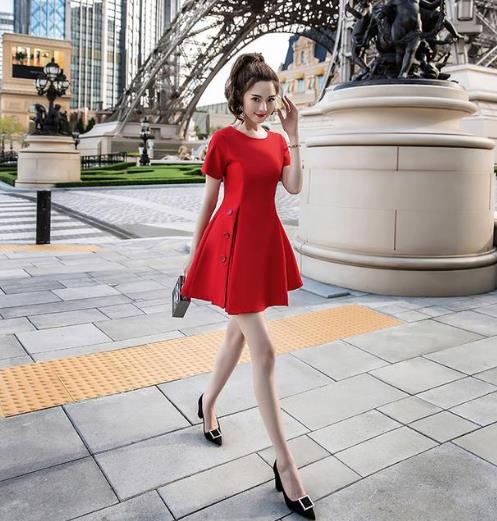 小个子的福音 时髦短裙穿出模特的既视感