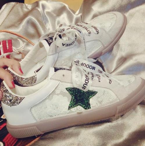 春款亮片网面休闲鞋配风衣配牛仔裤都好看(图) 春款亮片网面休闲鞋配风衣配牛仔裤都好看(图)