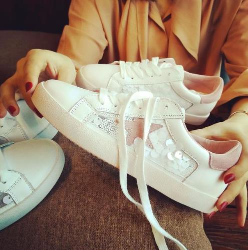 春款亮片网面休闲鞋配风衣配牛仔裤都好看（图）