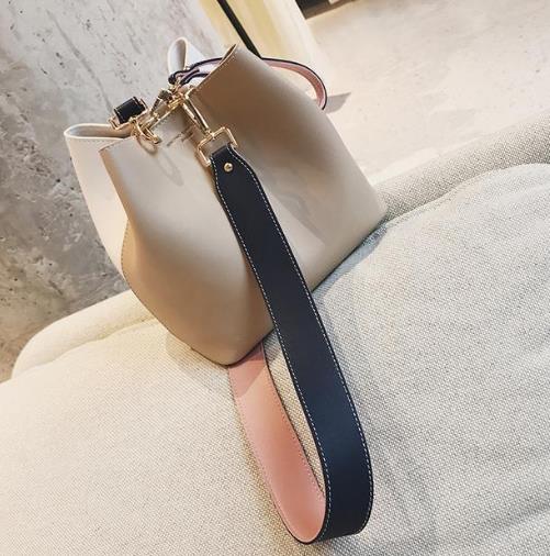 众星都爱的时尚斜跨包 彰显经典潮流（图）