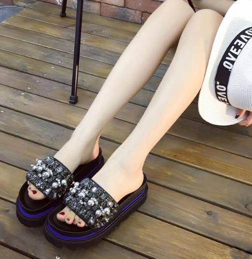 2018最潮最百搭的凉拖都在这（图）