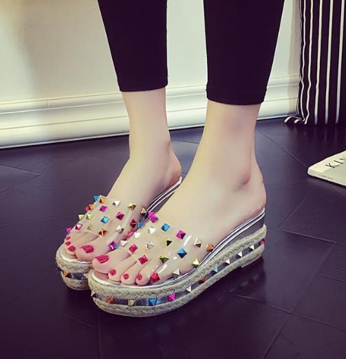 2018最潮最百搭的凉拖都在这（图）