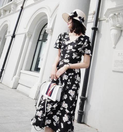 这几款连衣裙让做个优雅高贵的女人（图）