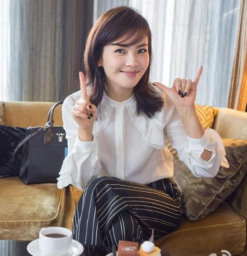 刘涛同款白衬衫 彰显时尚优雅气质(图) 刘涛同款白衬衫 彰显时尚优雅气质(图)