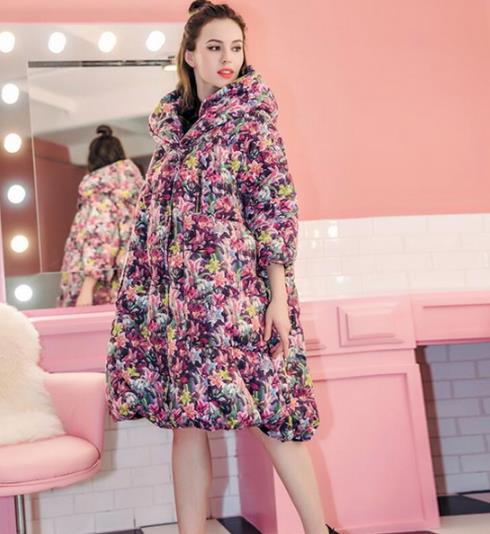 如何挑选羽绒服：这几款羽绒服流行款放心穿