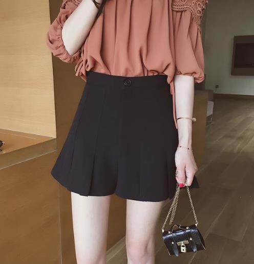 小个子女生必备短款半身裙:显高又性感 小个子女生必备短款半身裙:显高又性感