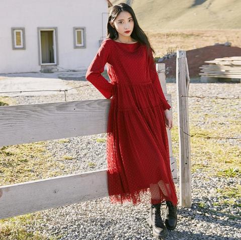 新年必备大红色 直筒棉服搭配时尚又保暖（图）