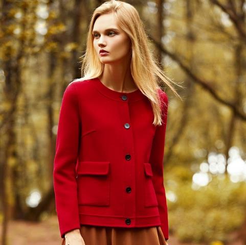 新年必备大红色 直筒棉服搭配时尚又保暖（图）