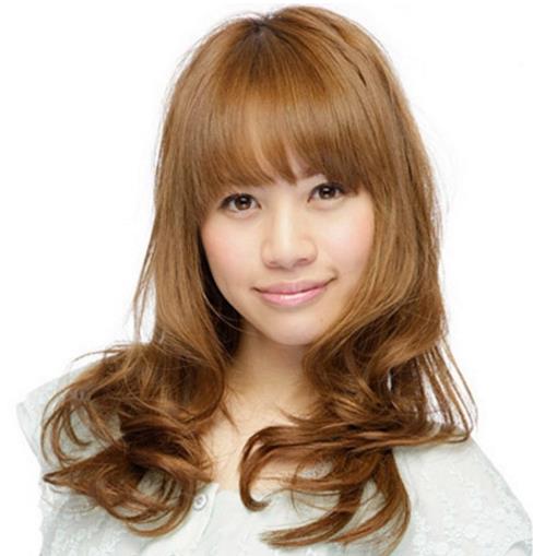 什么发型显脸小 适合大脸女生的瘦脸发型推荐(图) 什么发型显脸小 适合大脸女生的瘦脸发型推荐(图)