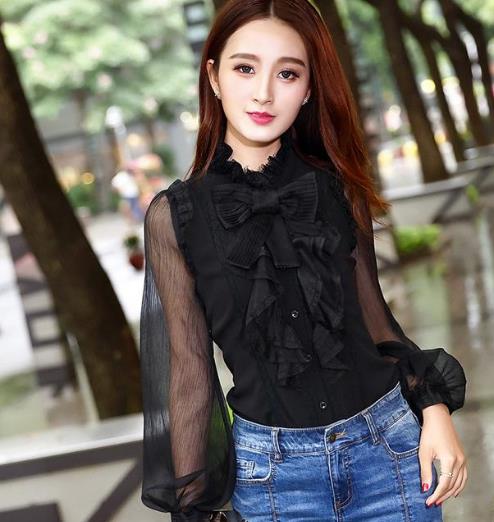 镂空刺绣长袖上衣搭配半身裙:优雅知性美(图) 镂空刺绣长袖上衣搭配半身裙:优雅知性美(图)